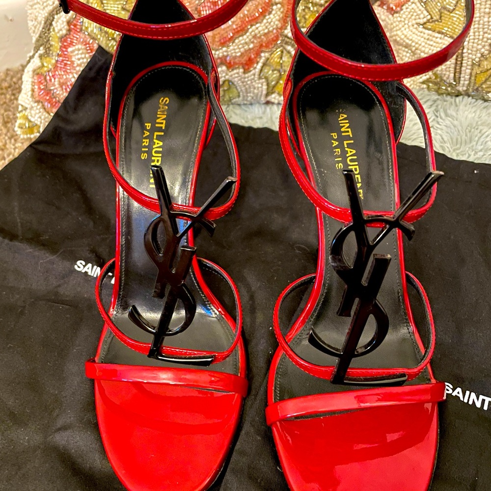 Stunning Saint Laurent YSL Cassandra Sandal